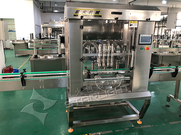 沙拉醬灌裝機(jī)設(shè)備-全自動化沙拉醬灌裝機(jī)生產(chǎn)線實(shí)拍圖